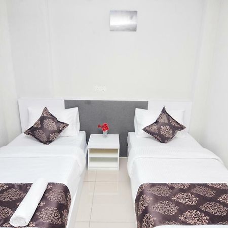 K Vila Hotel Σουνγκάϊ Πετάνι Εξωτερικό φωτογραφία