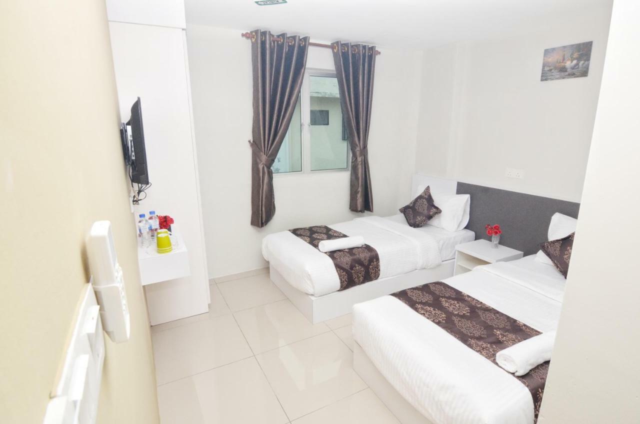 K Vila Hotel Σουνγκάϊ Πετάνι Εξωτερικό φωτογραφία